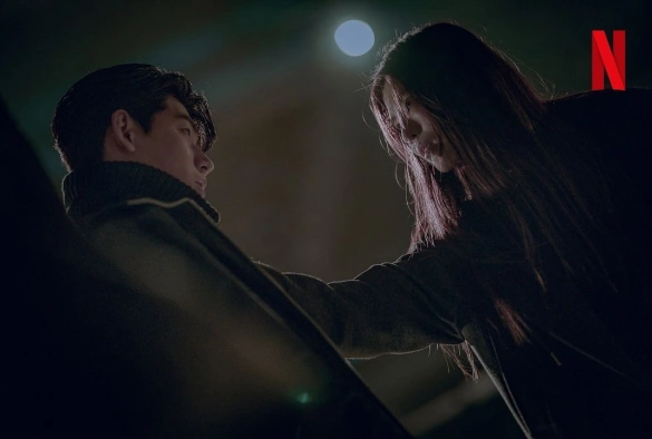 Кадр из дорамы Существо Кёнсона 2 сезон / Кёнсонское существо 2 сезон