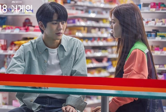 Кадр из дорамы Снова 18