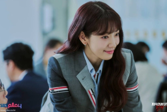 Кадр из дорамы Судья из Ада