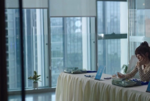 Кадр из дорамы Здесь нет хороших мужчин и женщин