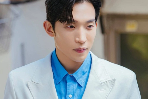 Кадр из дорамы План питания генерального директора