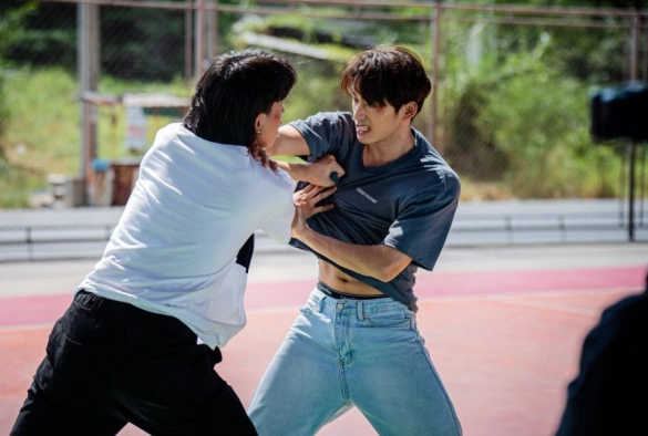 Кадр из дорамы Дружба, запятнанная враждой