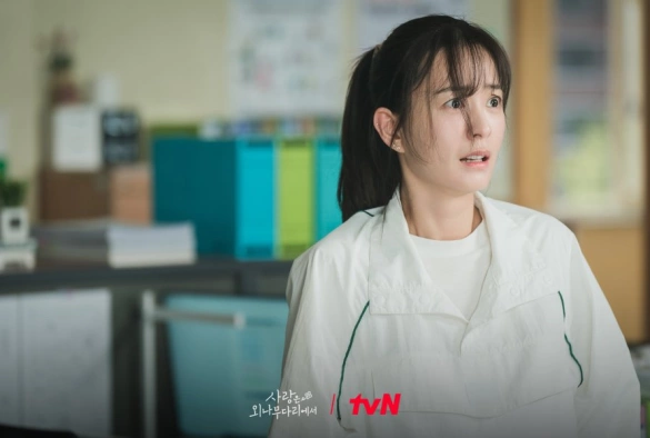 Кадр из дорамы Возлюби врага своего