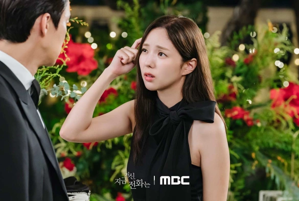 Кадр из дорамы Набранный вами номер