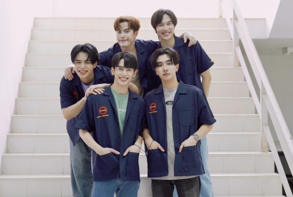 Кадр из дорамы Идеальные 10 лайнеров