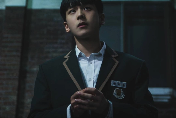 Кадр из дорамы Магазин ламп