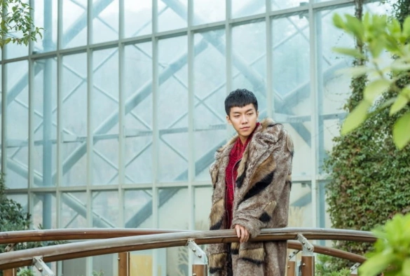 Кадр из дорамы Хваюги