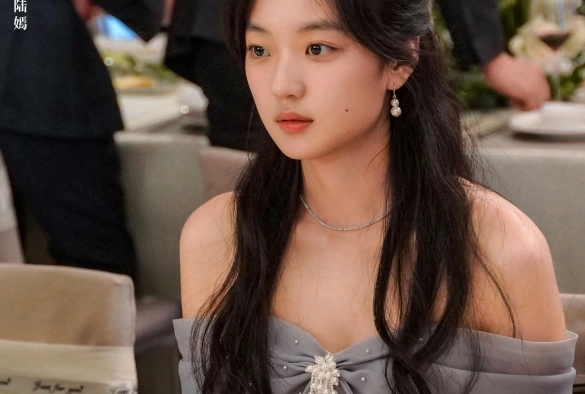 Кадр из дорамы Зимняя песнь о любви