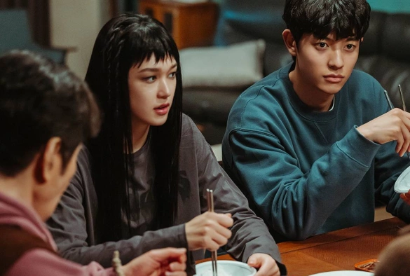 Кадр из дорамы Семейный план