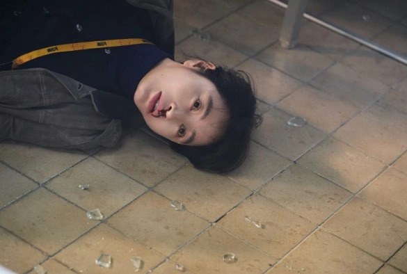 Кадр из дорамы Без маски