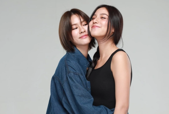 Кадр из дорамы Наша любовь