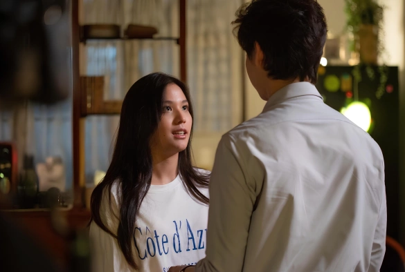 Кадр из дорамы Наша любовь