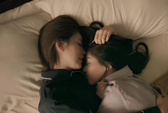 Кадр из дорамы Наша любовь