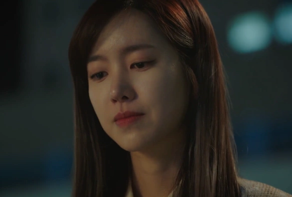 Кадр из дорамы Стирая плохие воспоминания