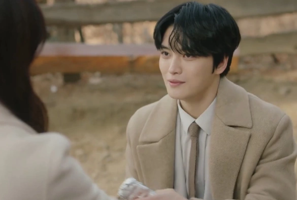 Кадр из дорамы Стирая плохие воспоминания