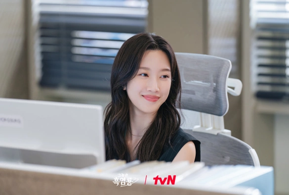 Кадр из дорамы Этот парень — чёрный огненный дракон