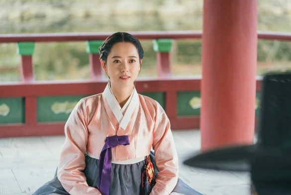 Кадр из дорамы История любви Чун Хва