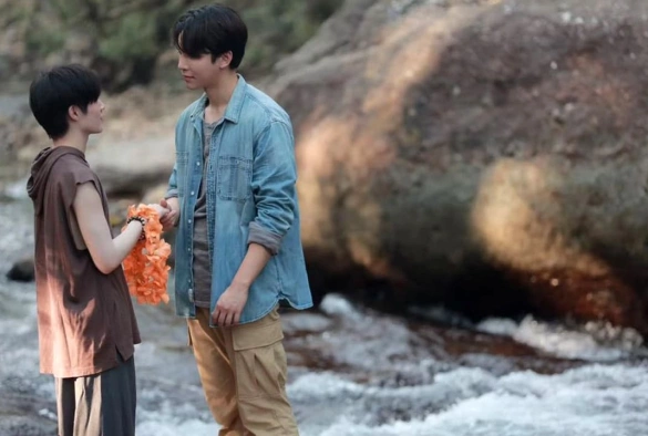 Кадр из дорамы Два мира