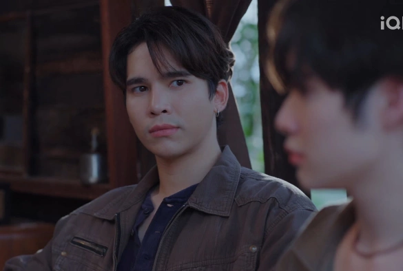 Кадр из дорамы Два мира