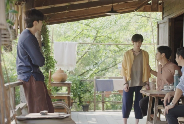 Кадр из дорамы Два мира