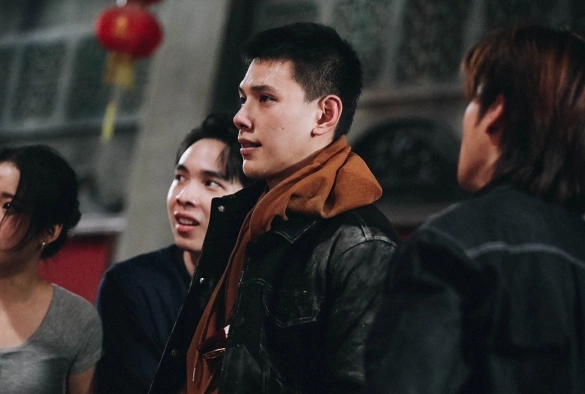 Кадр из дорамы Век любви