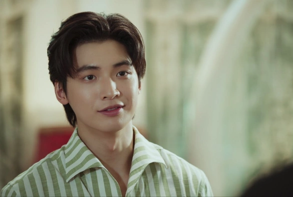 Кадр из дорамы Век любви