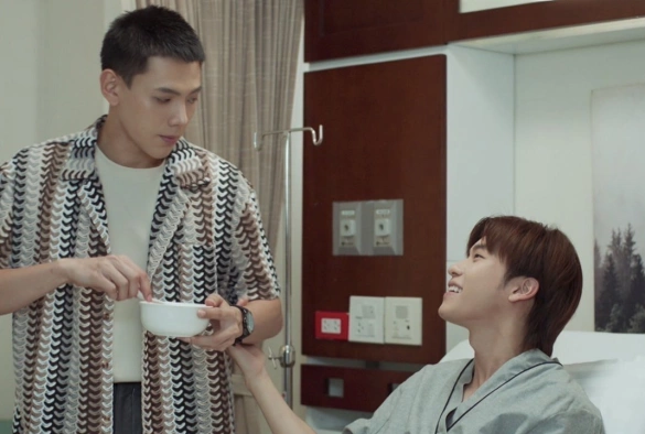 Кадр из дорамы Век любви