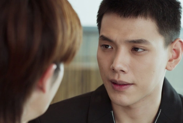 Кадр из дорамы Век любви