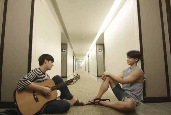 Кадр из дорамы Заклятые друзья