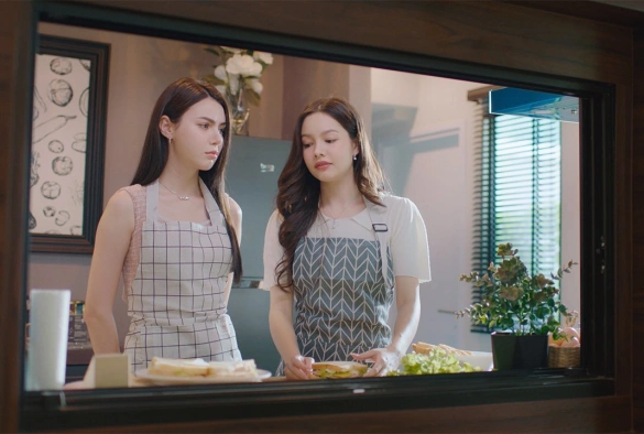 Кадр из дорамы Жить в любви