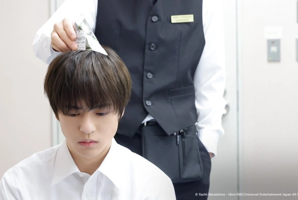 Кадр из дорамы Любовные игры в косметическом салоне