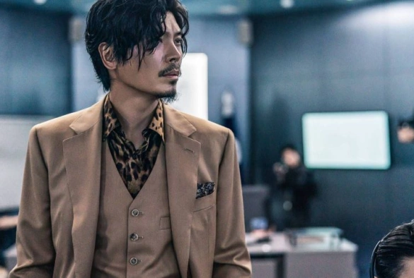 Кадр из дорамы Хитмэн 2