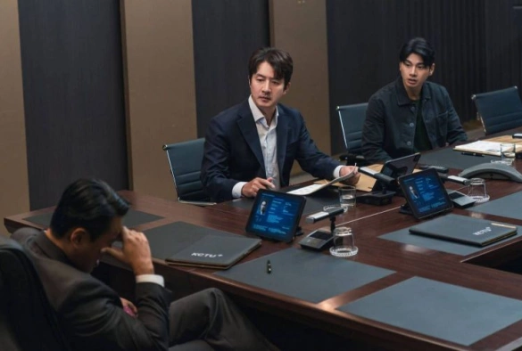 Кадр из дорамы Хитмэн 2