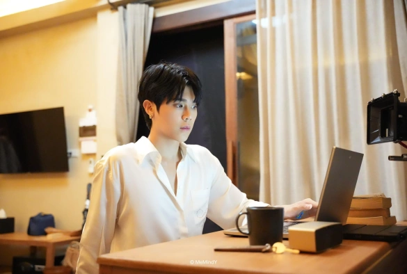 Кадр из дорамы Океан любви