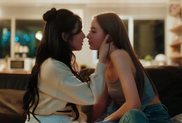 Кадр из дорамы Океан любви