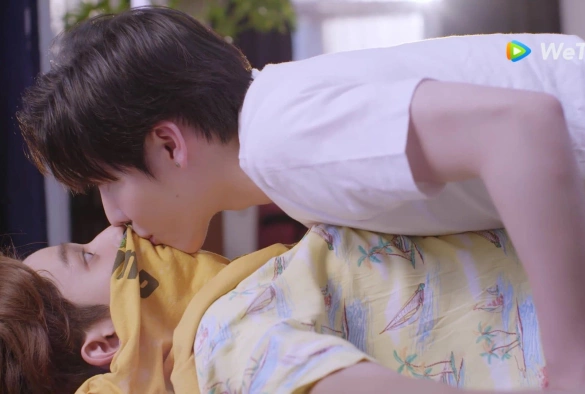 Кадр из дорамы Тук-тук, мальчики!