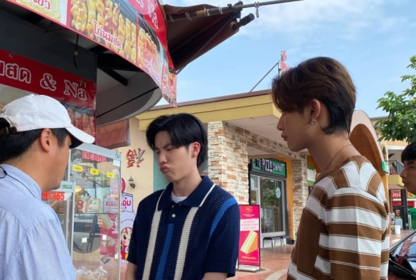 Кадр из дорамы Тук-тук, мальчики!