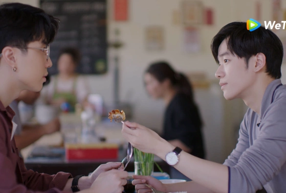 Кадр из дорамы Тук-тук, мальчики!