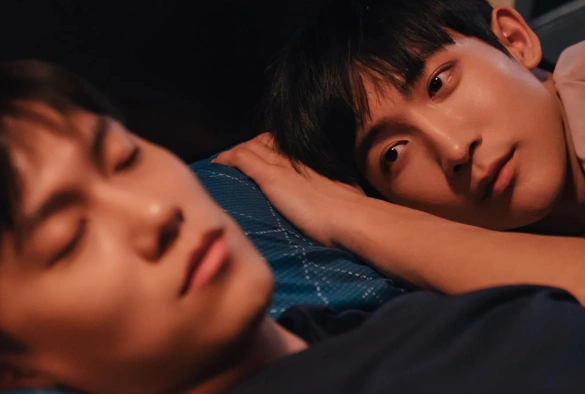 Кадр из дорамы О неизвестных нас