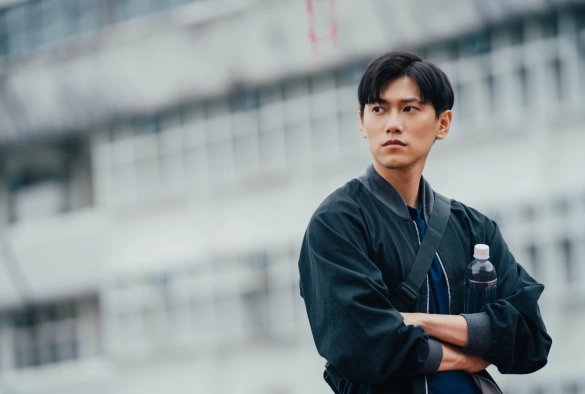 Кадр из дорамы О неизвестных нас