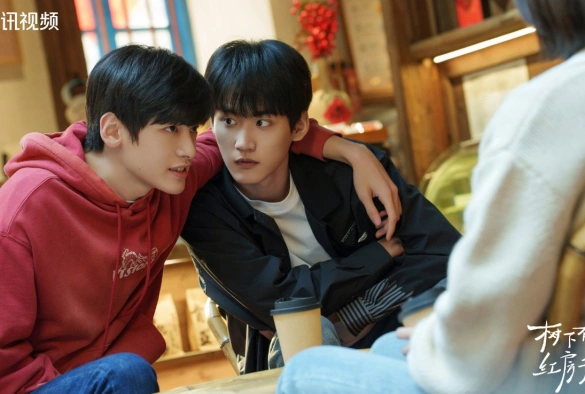 Кадр из дорамы Всегда дома