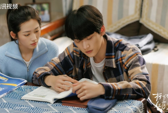 Кадр из дорамы Всегда дома