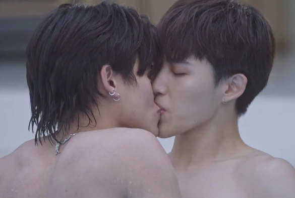 Кадр из дорамы Глубокая синяя ночь