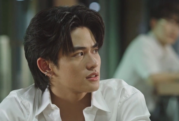 Кадр из дорамы Глубокая синяя ночь