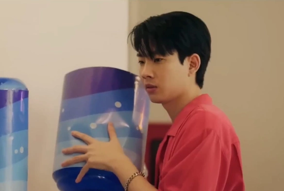 Кадр из дорамы Стажёр