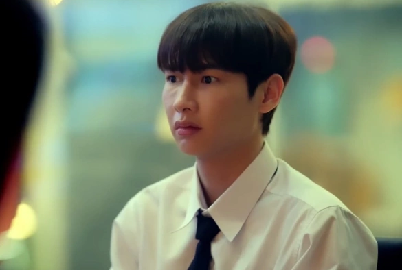 Кадр из дорамы Стажёр