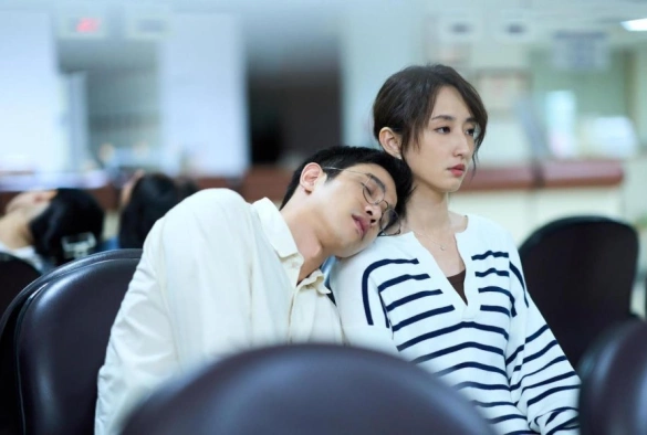 Кадр из дорамы Я замужем... но!