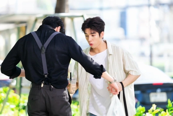 Кадр из дорамы Боже! Вампир