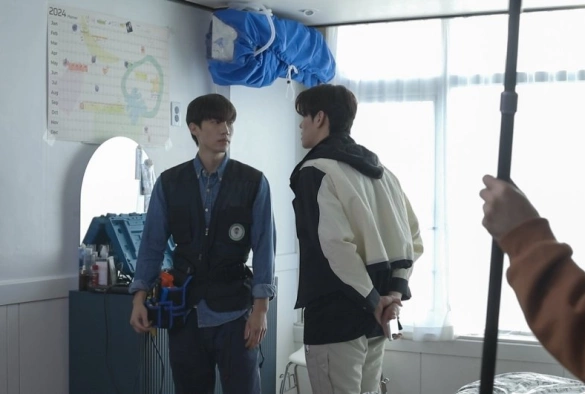 Кадр из дорамы Серое убежище