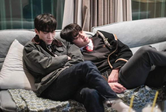 Кадр из дорамы Серое убежище